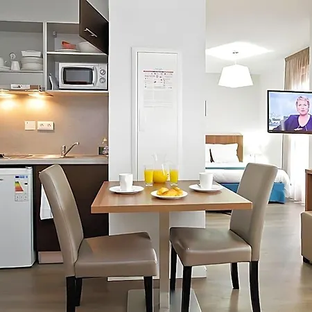 Appart hôtel Odalys Le Jardin Des Lettres 3*
