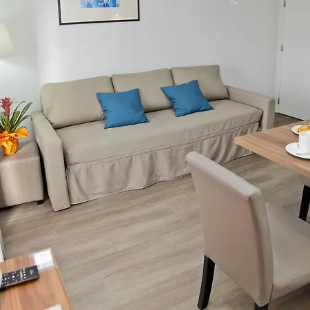 Odalys Le Jardin Des Lettres Aparthotel Tours