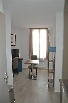 Lägenhetshotell Odalys - Le Jardin Des Lettres Tours