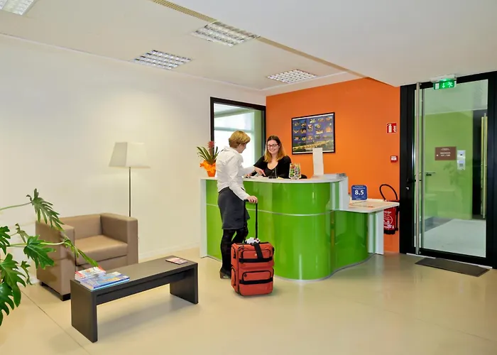 Lägenhetshotell Odalys - Le Jardin Des Lettres